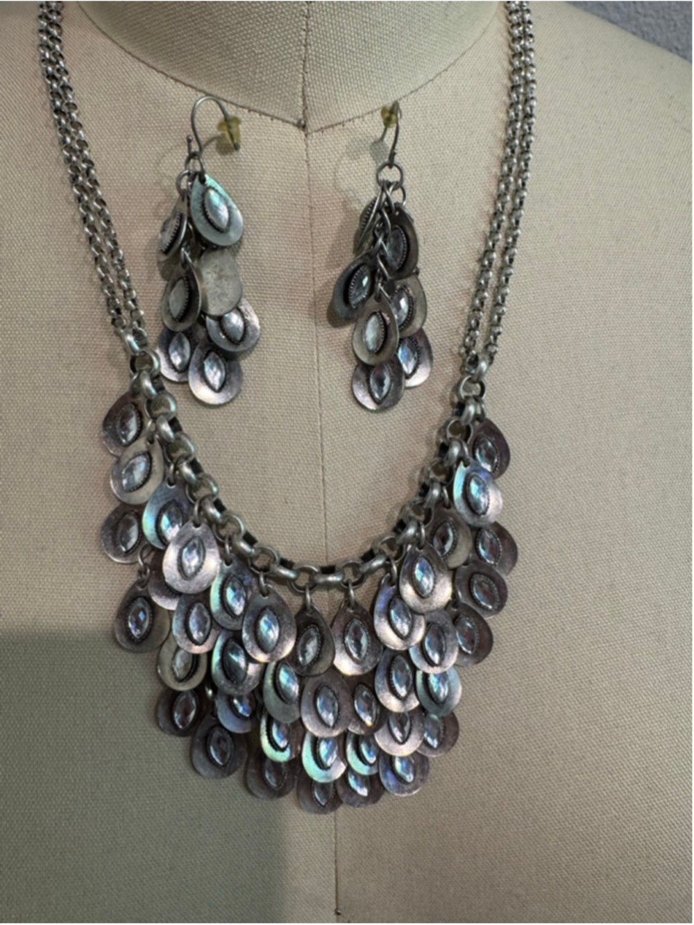 Women's Premier Designs Silver Tone Clear Crystal fish scale Necklace Set